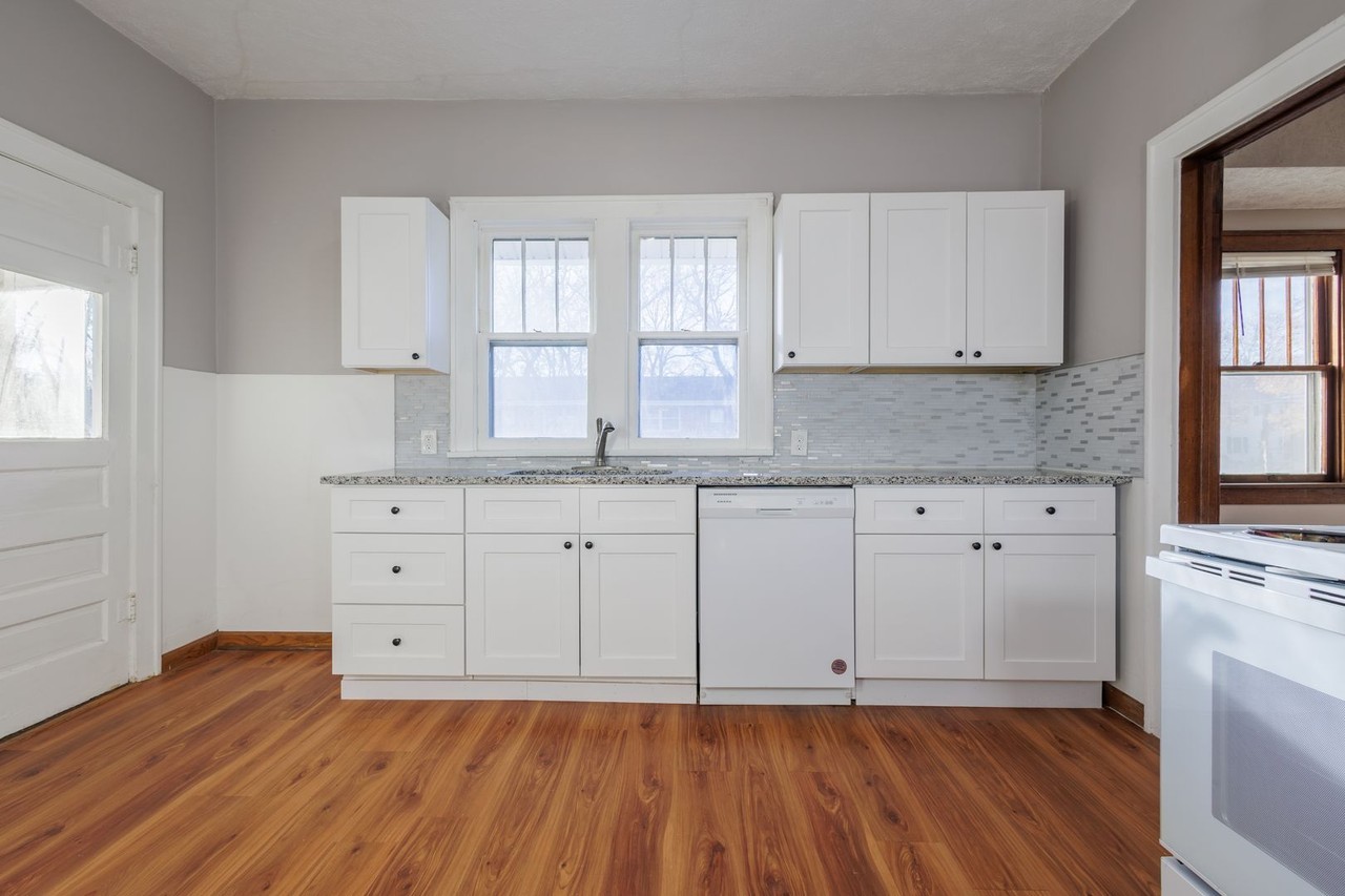 6601 Havelock Ave - Photo 6 of 12