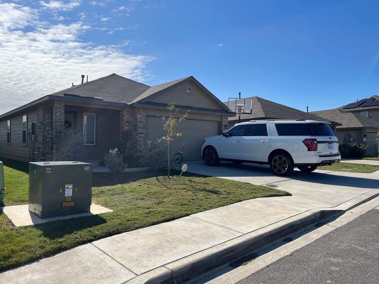 121 Bunkers Hill Rd - Photo 2 of 21