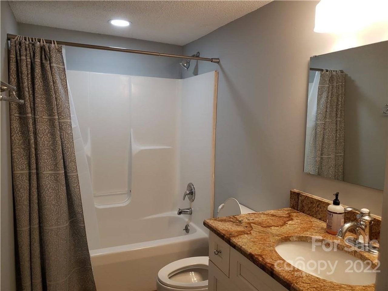 473 Liberty Dr Sw - Photo 4 of 19