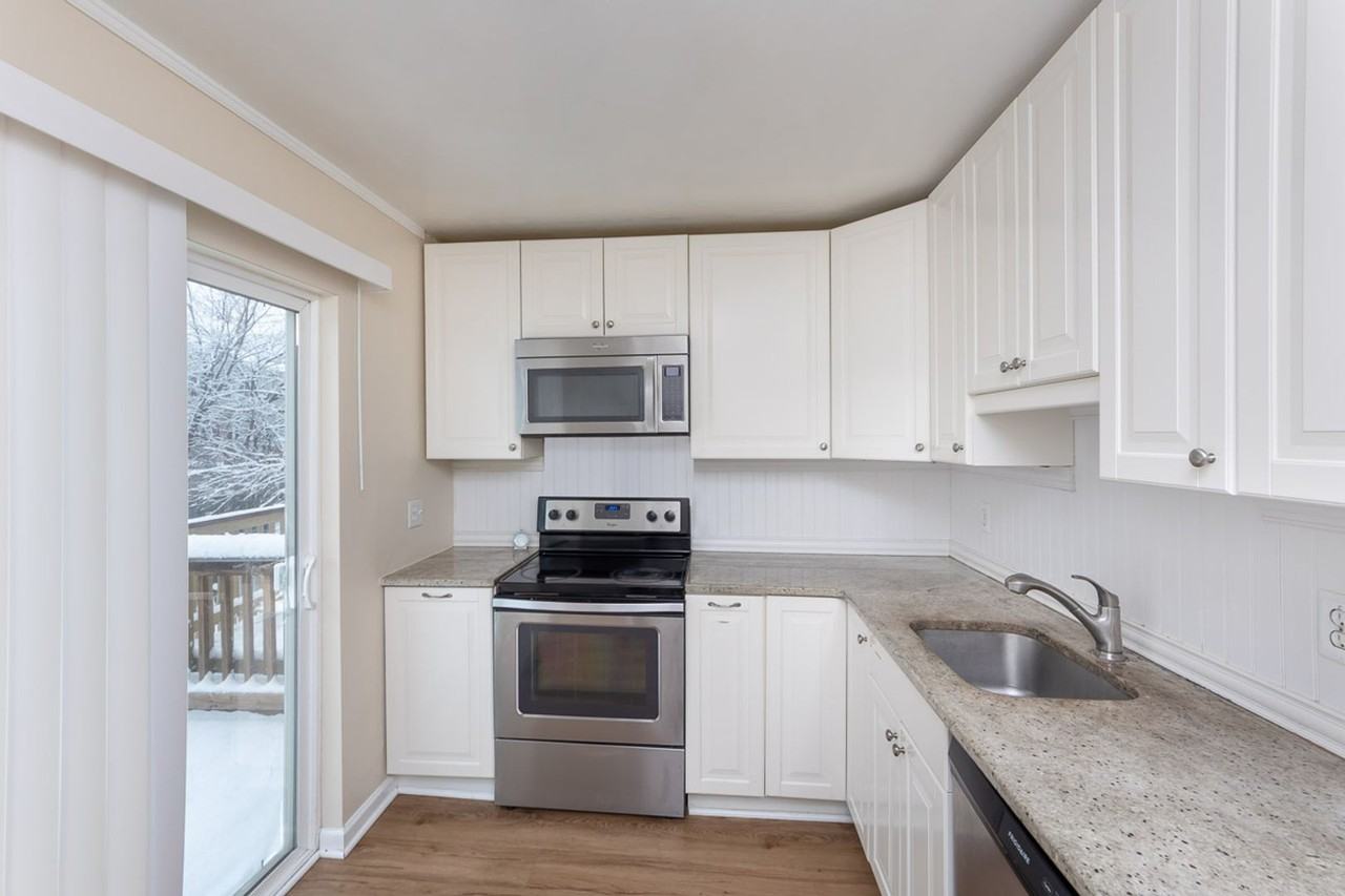 1 Robinway Ct - Photo 2 of 20