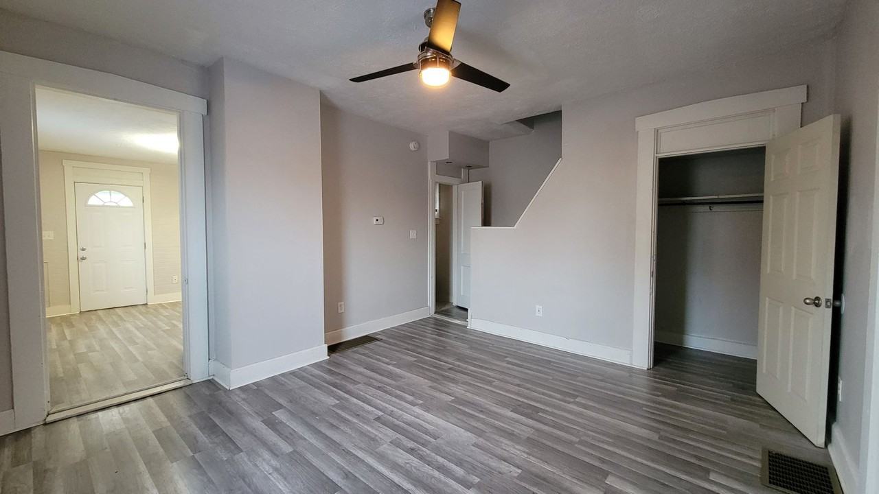 104 Dover St - Photo 3 of 11