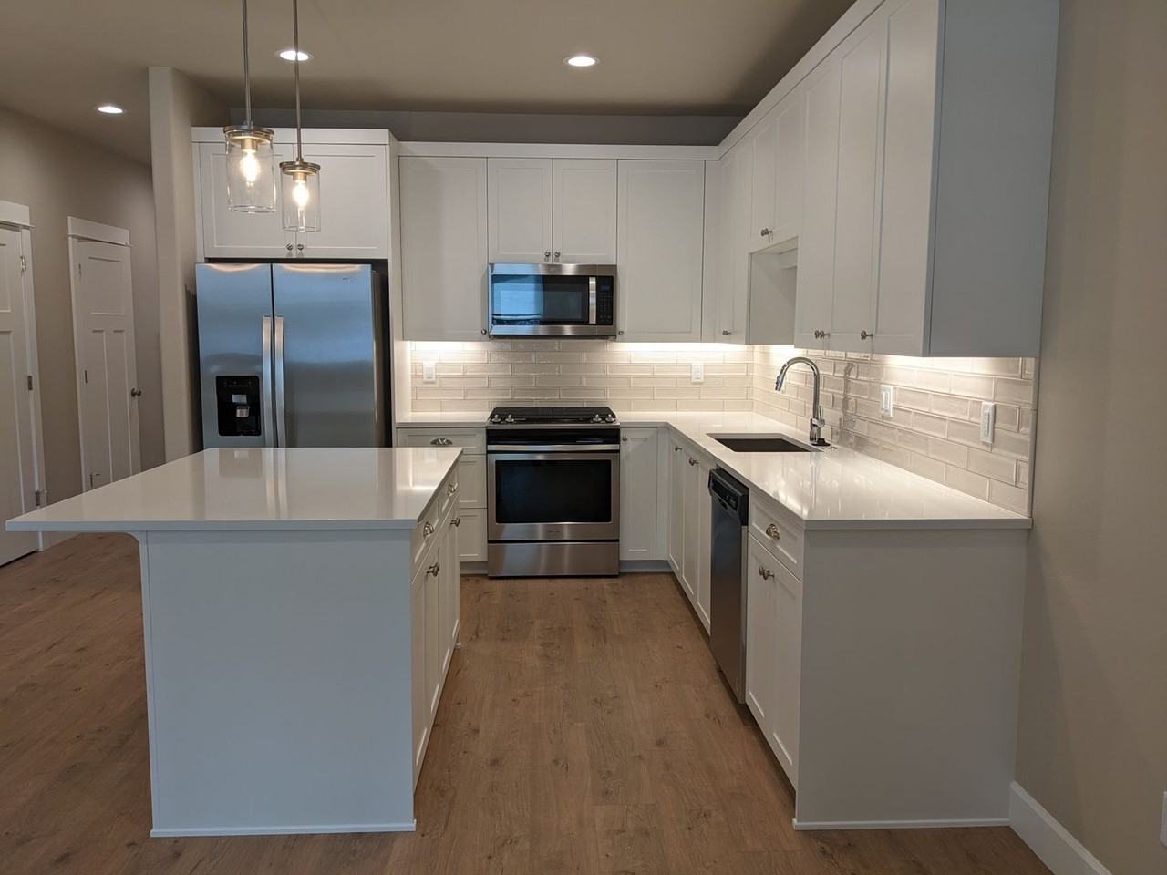 20482 Murphy Rd - Photo 3 of 29