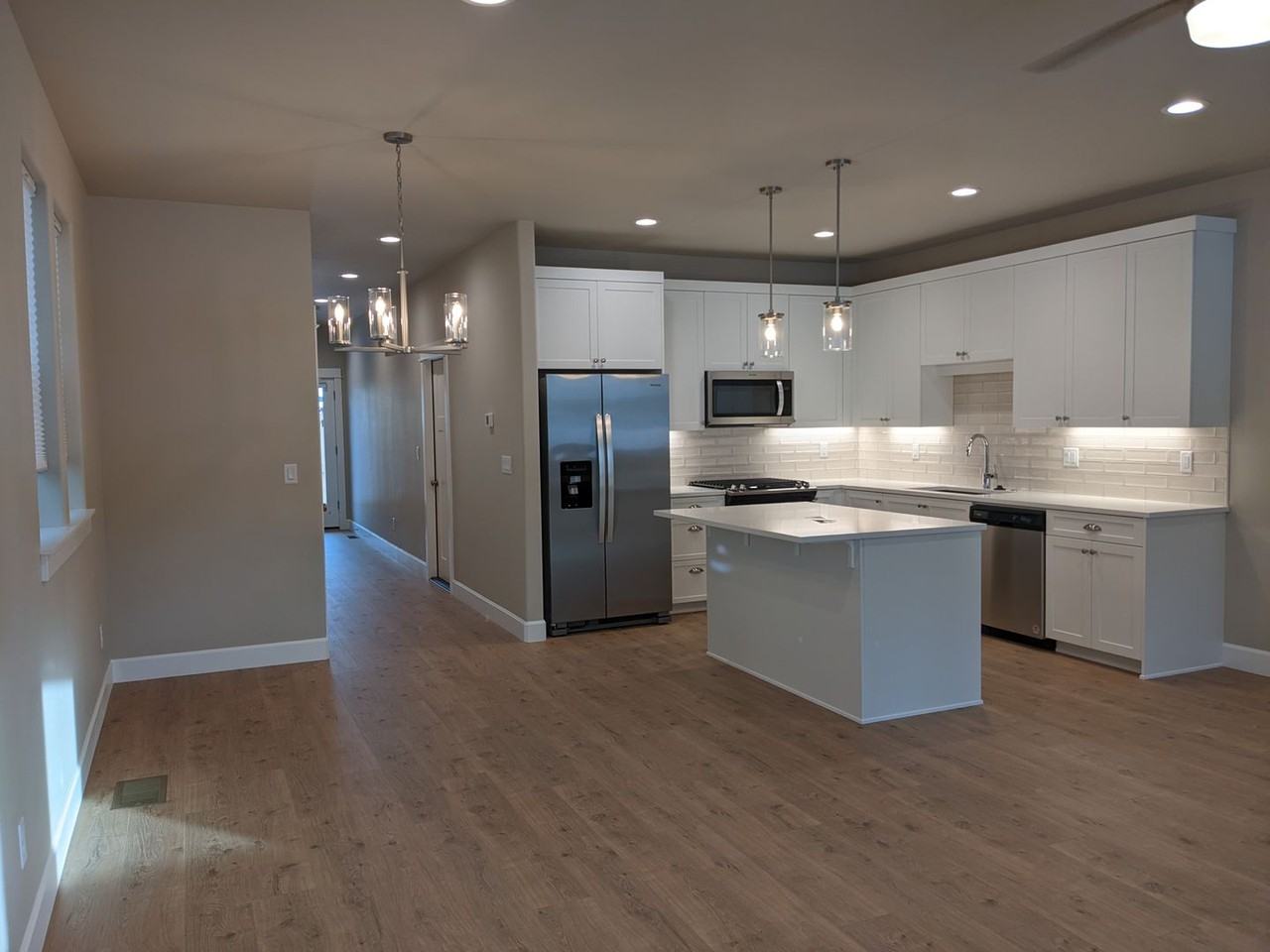 20482 Murphy Rd - Photo 4 of 29