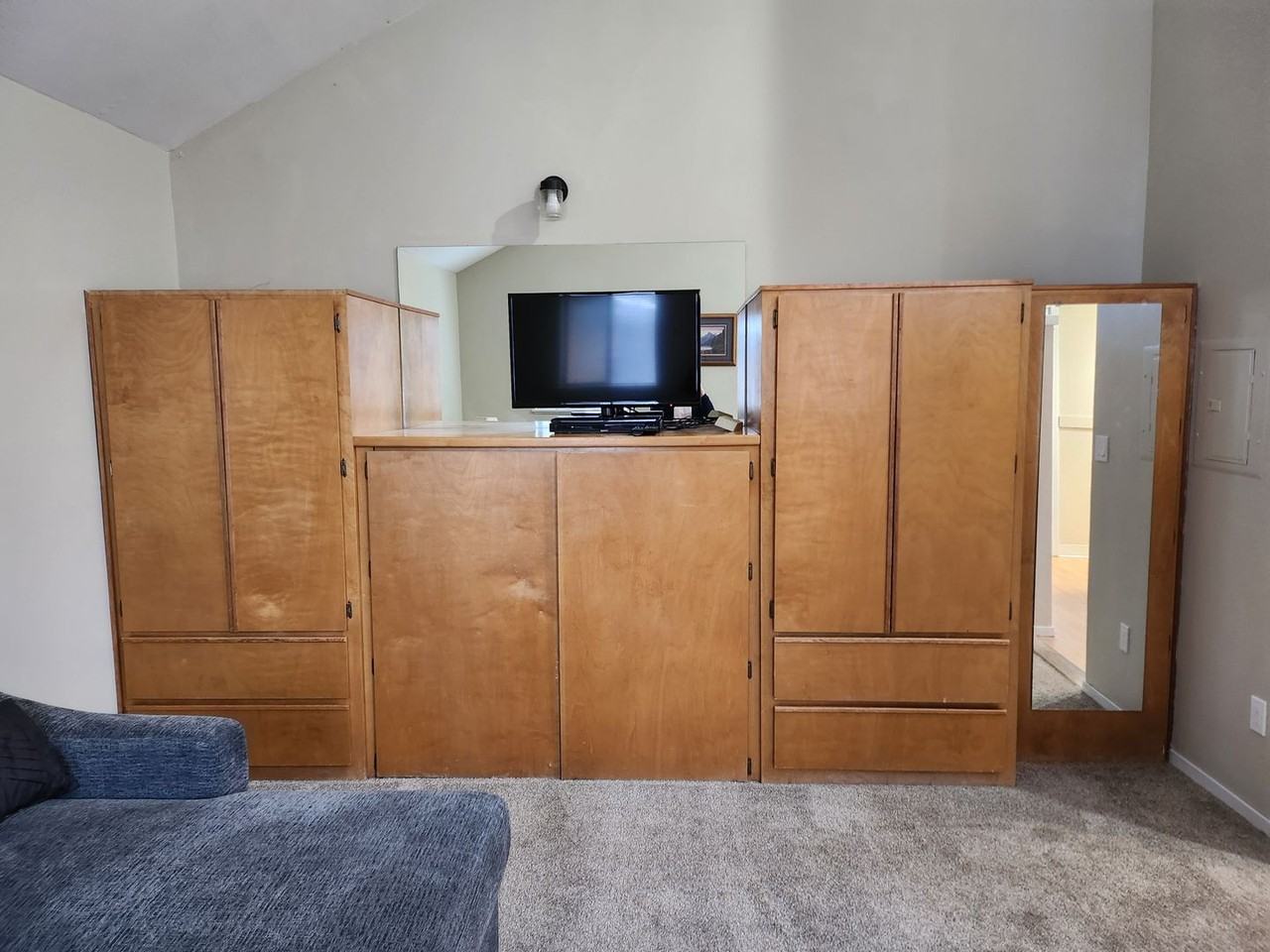 56856 Enterprise Dr - Photo 4 of 13