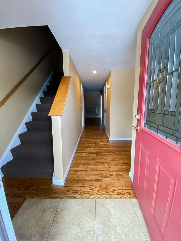 209 Robert Dr - Photo 5 of 31