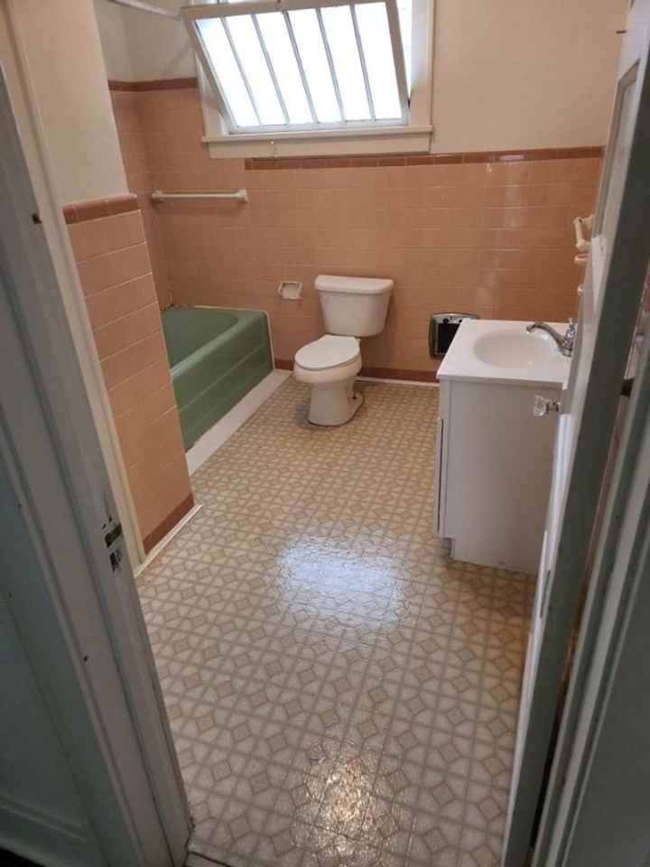 527 South Michigan Avenue - Photo 4 of 22