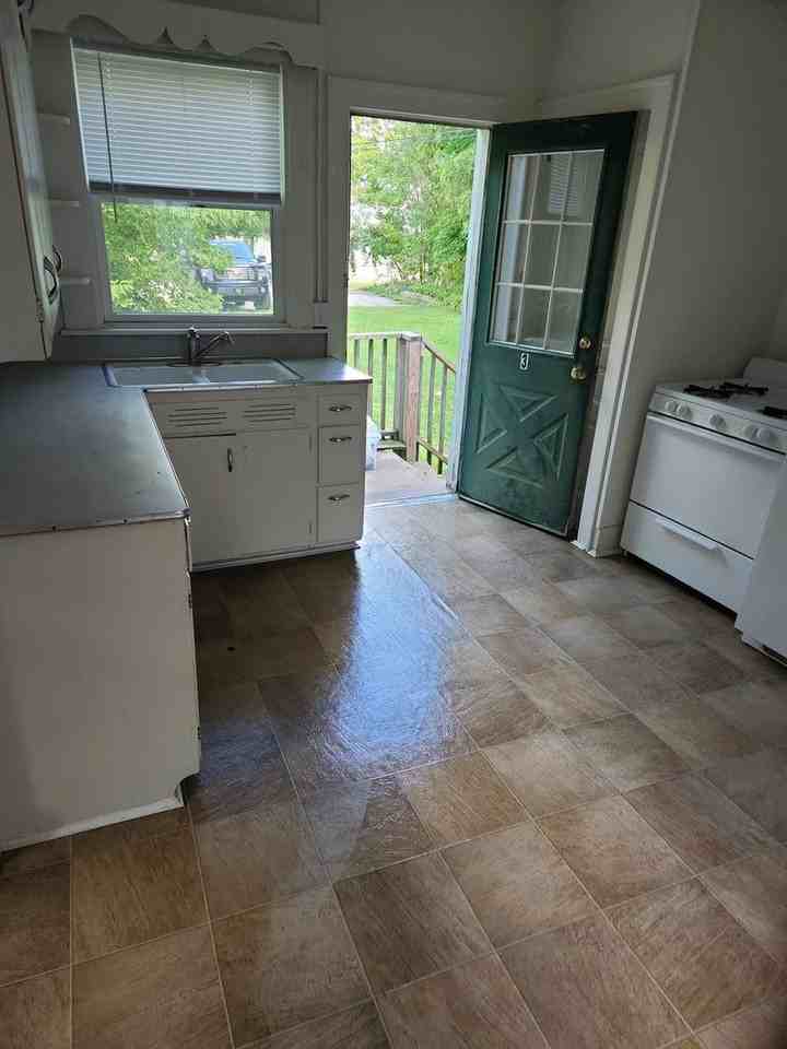 527 South Michigan Avenue - Photo 5 of 22