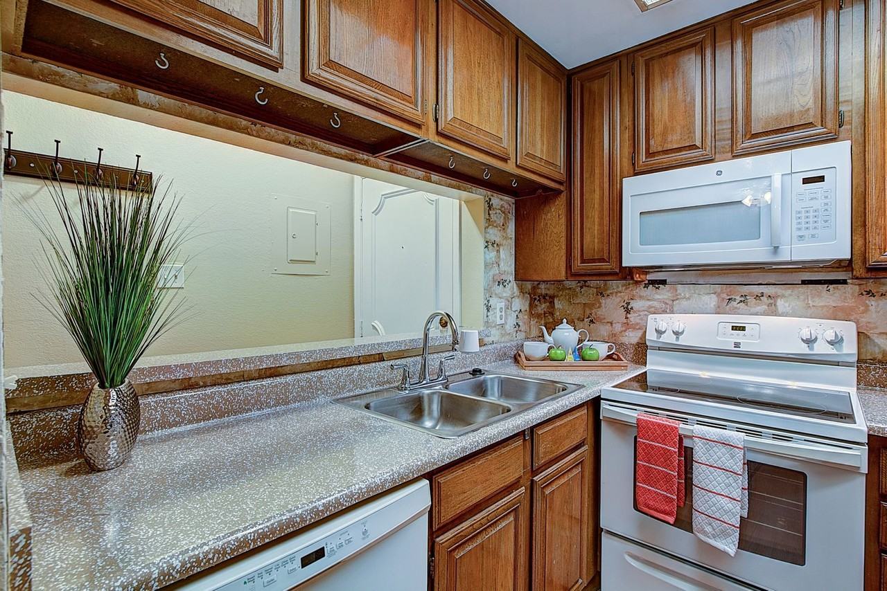 2406 Rio Grande St #134 - Photo 5 of 16