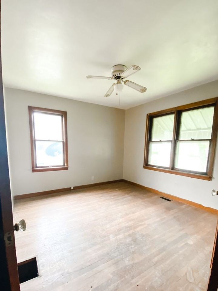 2343 N 24th St - Photo 3 of 9