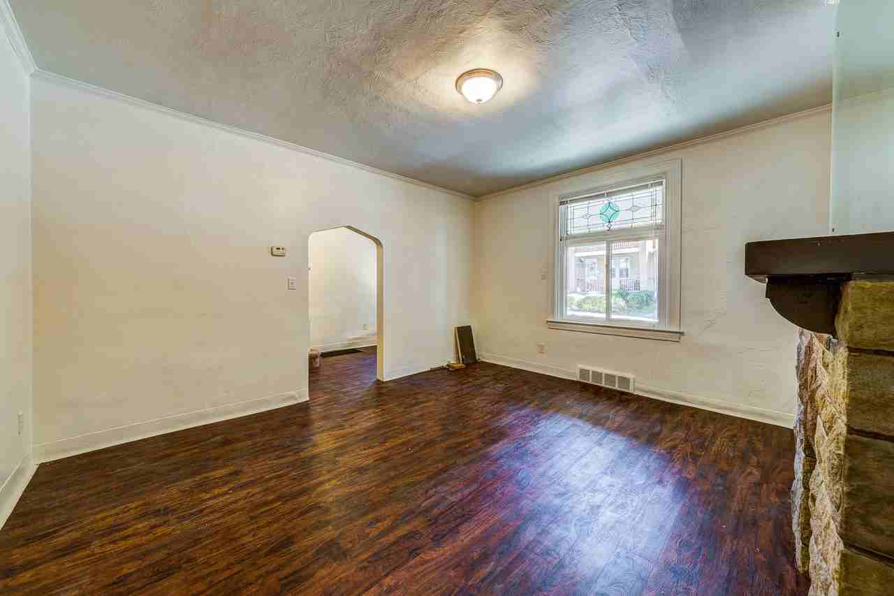 60 Pasadena St - Photo 3 of 29