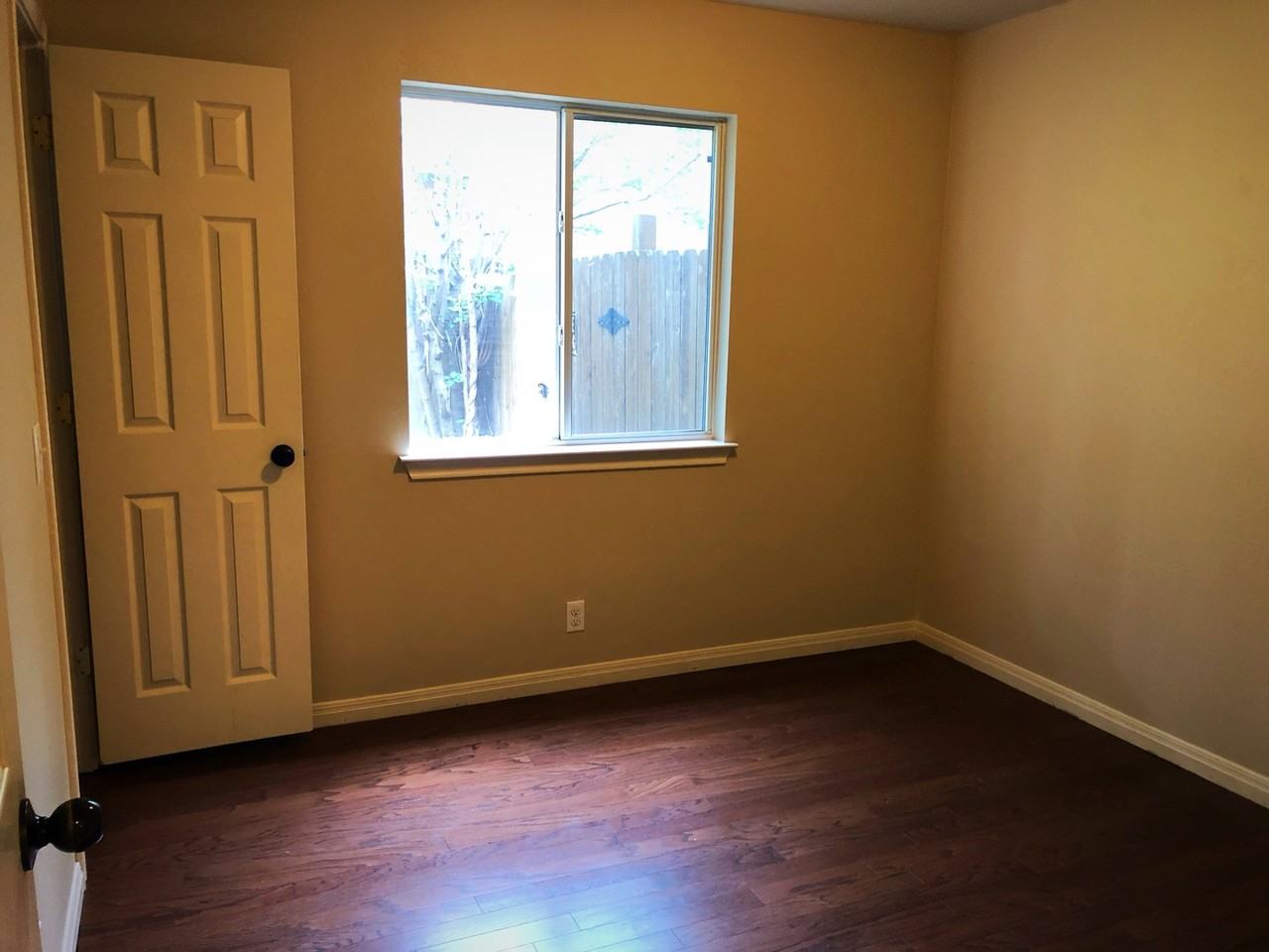 1603 Mills Meadow Dr - Photo 3 of 14