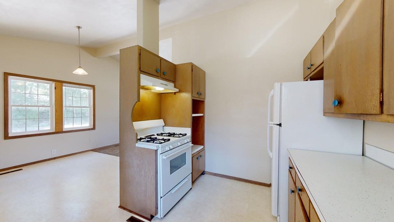 929 Garfield Ave - Photo 3 of 21