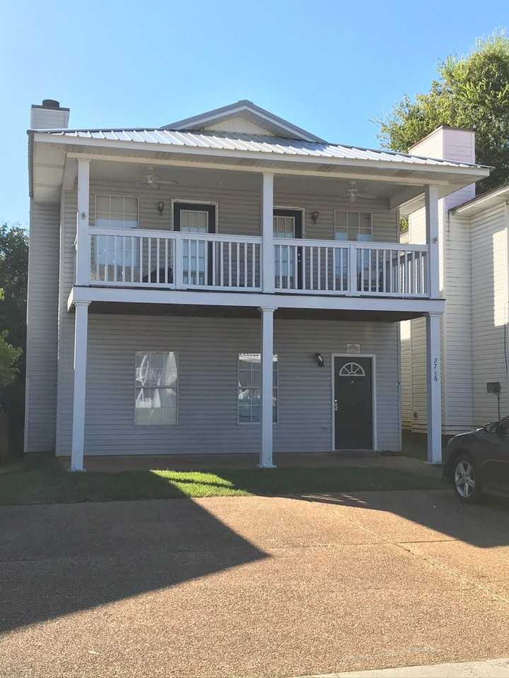 2736 Sumner Pl - Photo 3 of 3