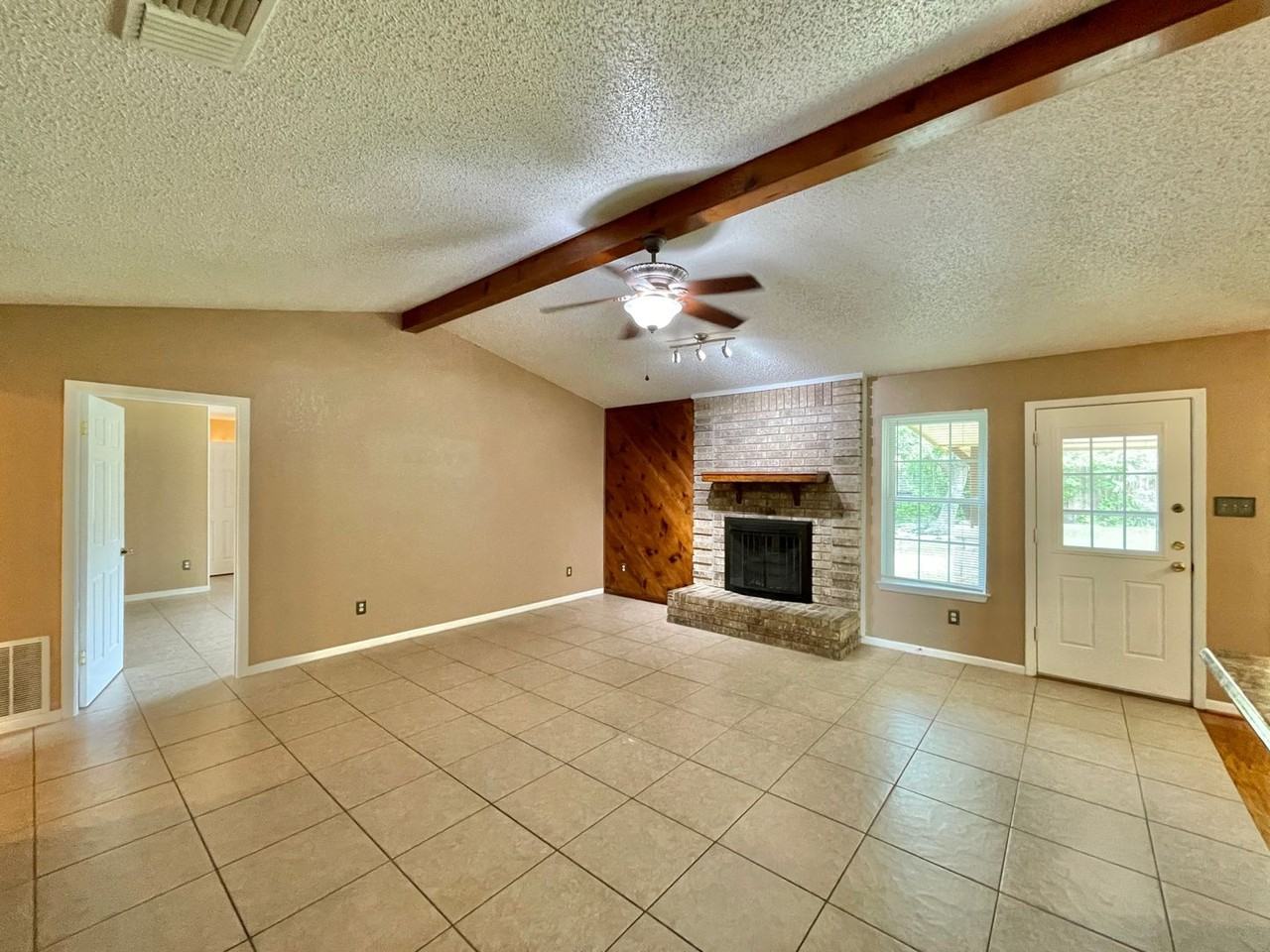 1802 Kenyon St - Photo 3 of 23