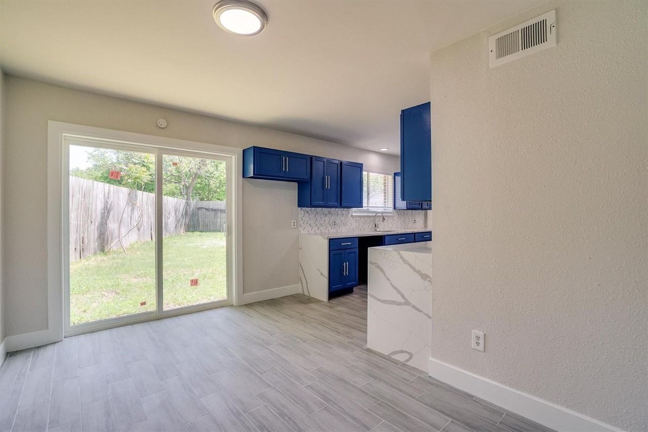 626 Arawe Cir W - Photo 3 of 27