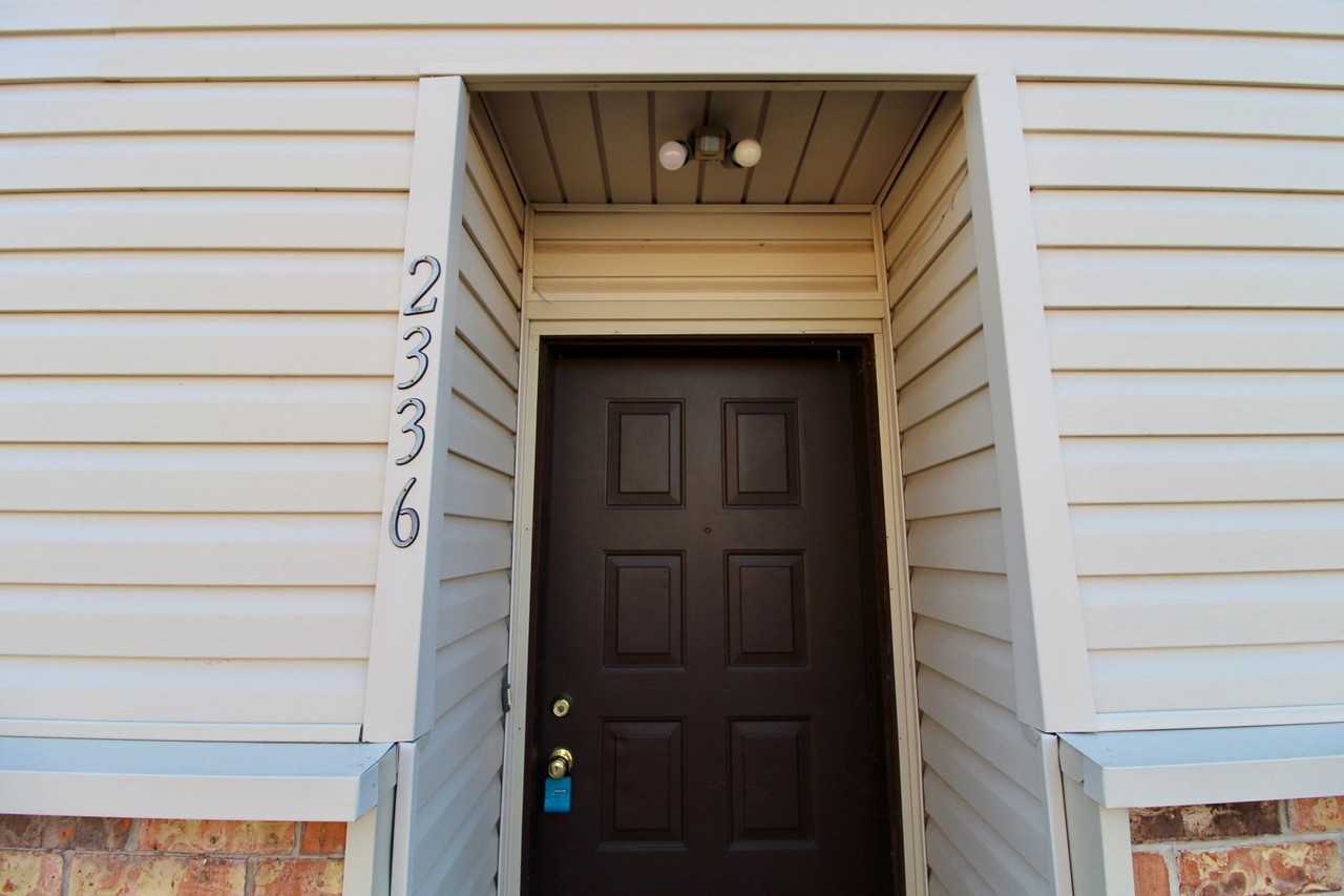 2336 Heatherfield Ln - Photo 2 of 28