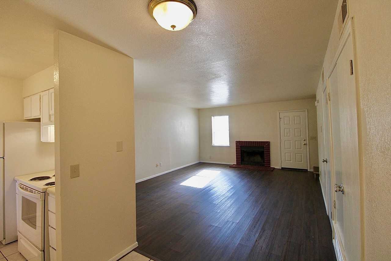 2336 Heatherfield Ln - Photo 3 of 28