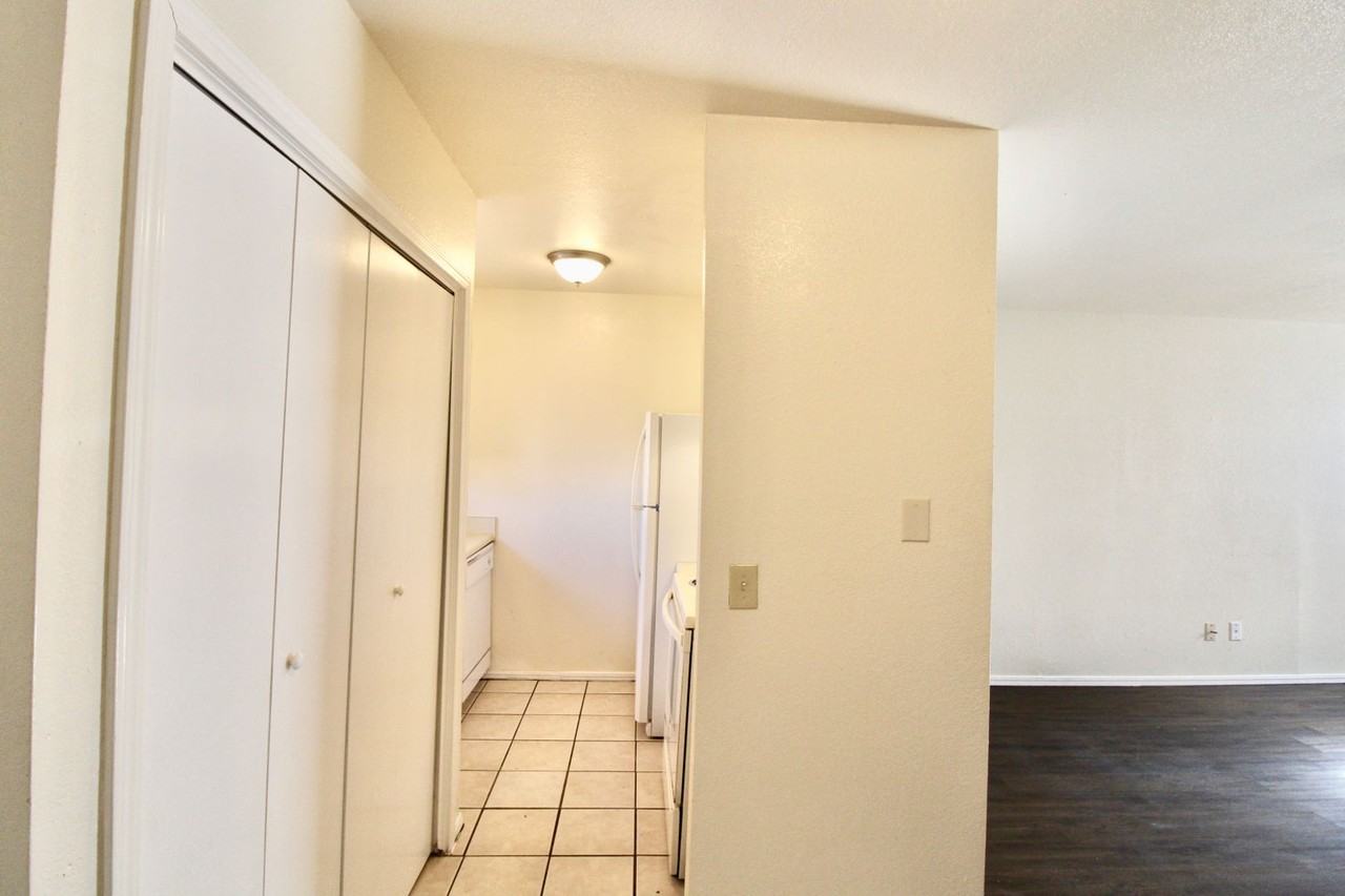 2336 Heatherfield Ln - Photo 4 of 28