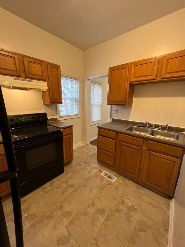 4123 Wirt St - Photo 6 of 9