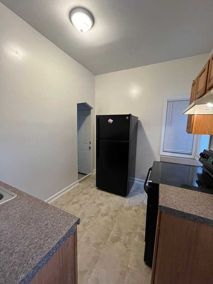 4123 Wirt St - Photo 7 of 9