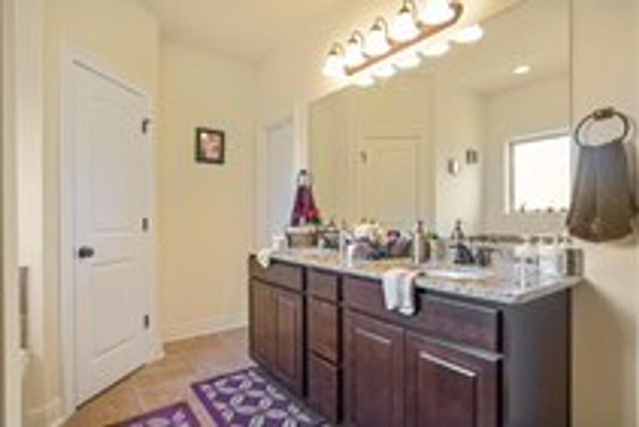 1908 Chandler Ave - Photo 7 of 10