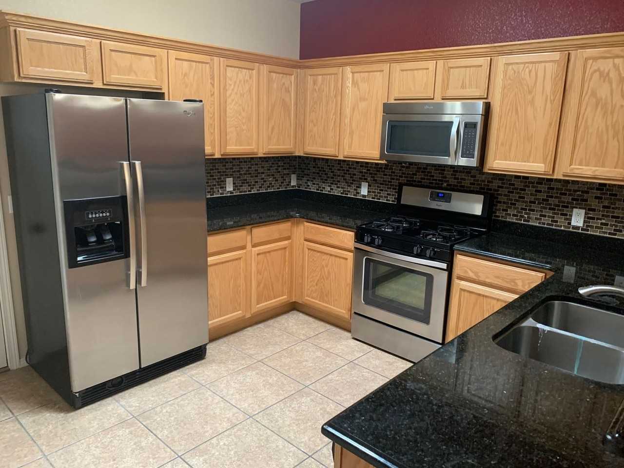 5925 Speyside Dr - Photo 2 of 5