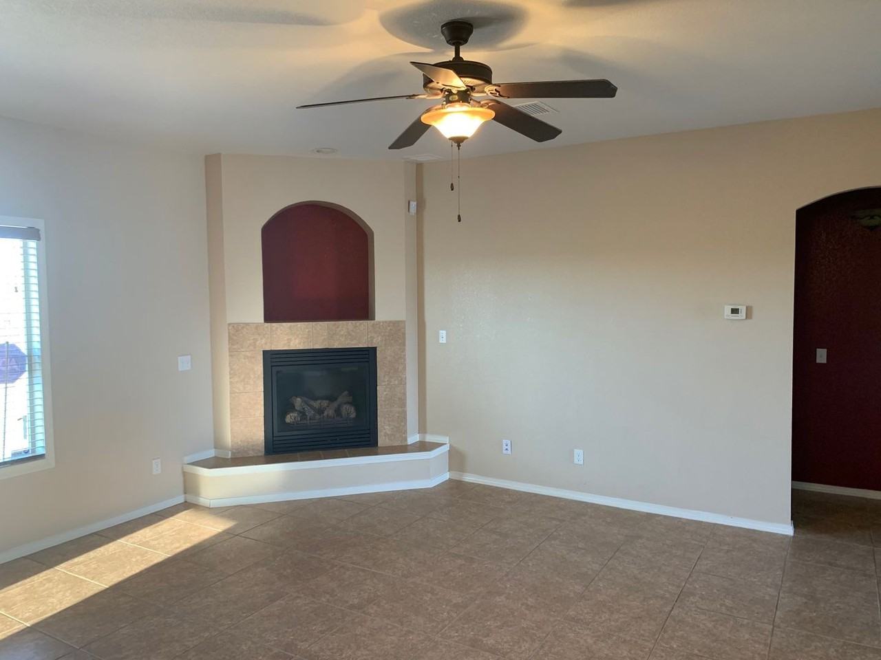 5925 Speyside Dr - Photo 3 of 5