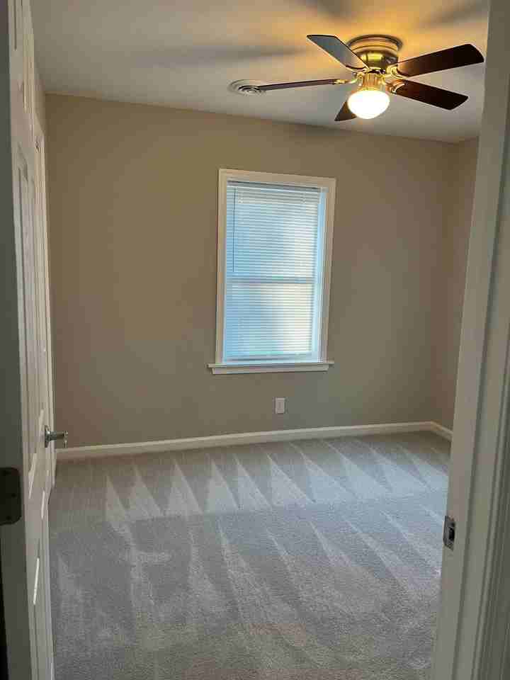 139 Jesters Ln - Photo 5 of 10