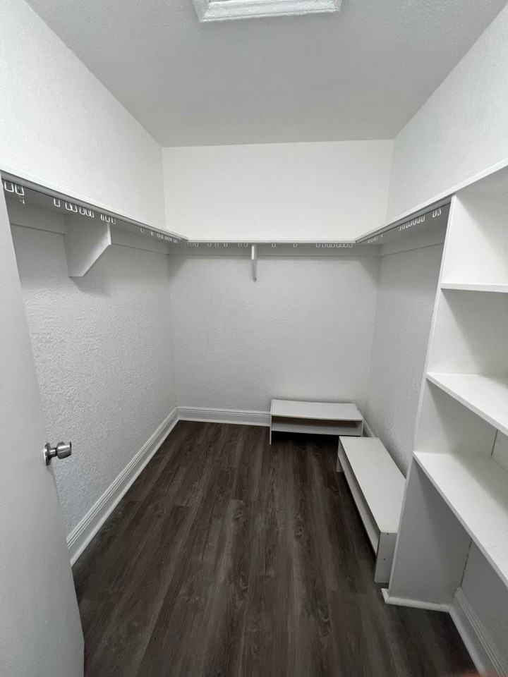 707 N 11th Ave - Photo 7 of 9