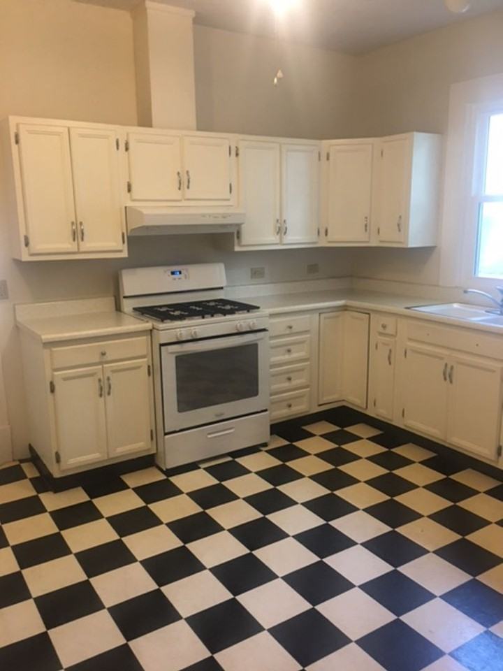 810 Aurora Ave - Photo 7 of 27