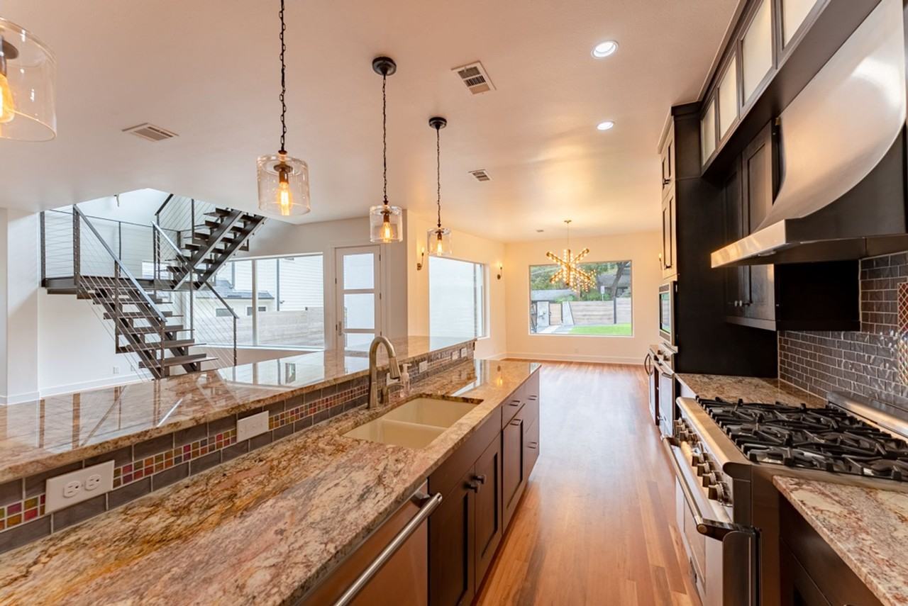 716 Post Oak St - Photo 6 of 40