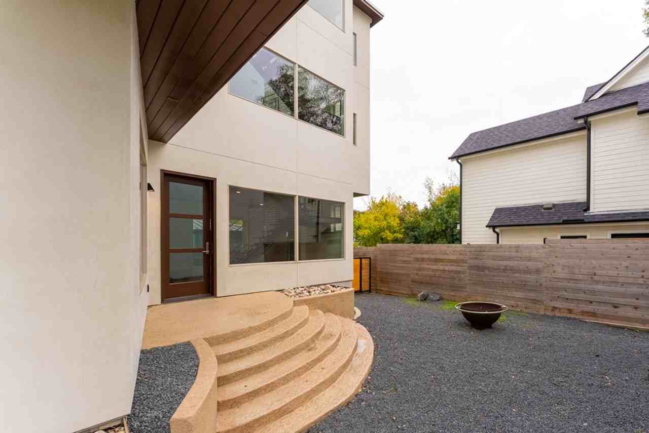 716 Post Oak St - Photo 4 of 40