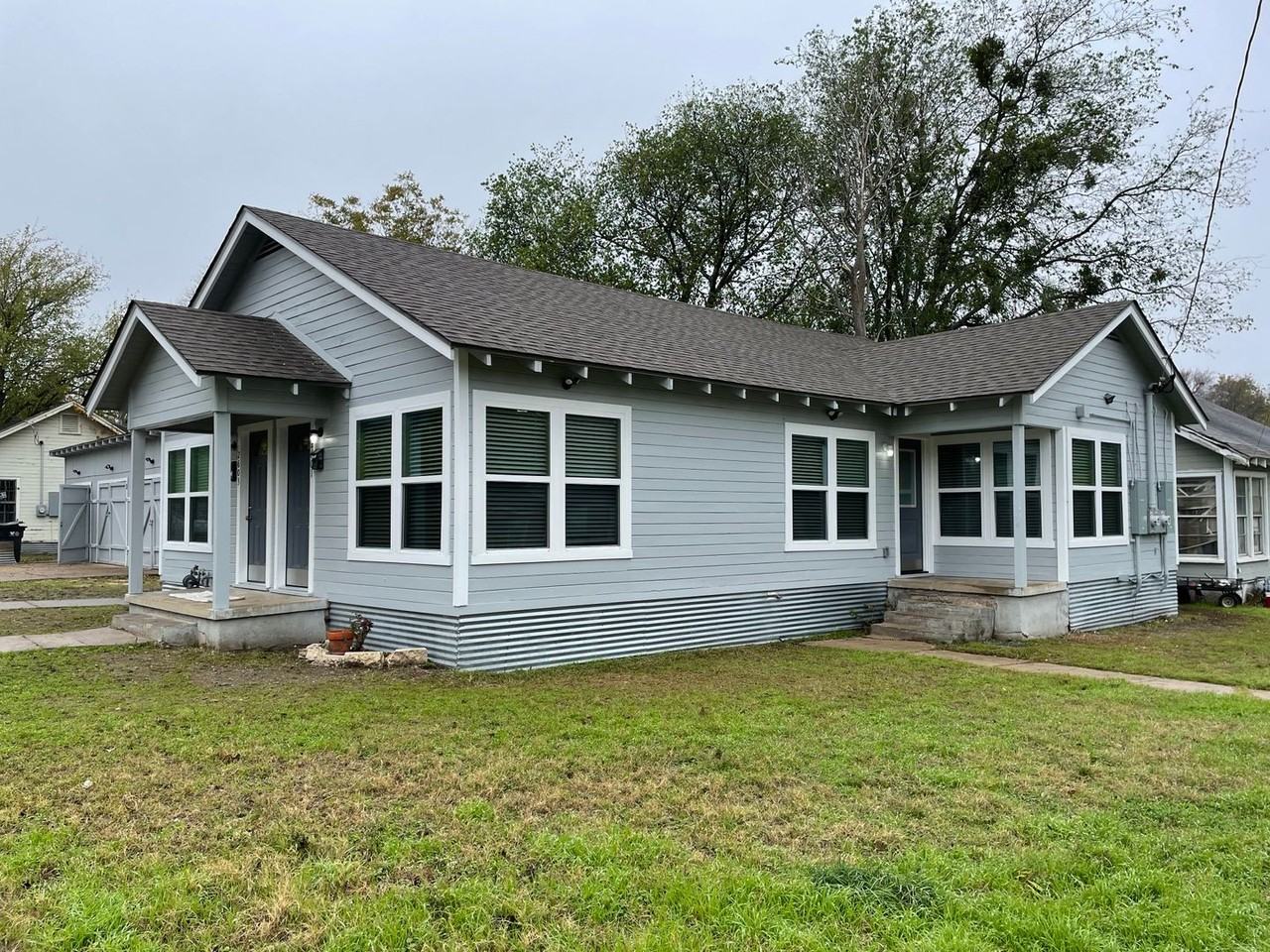 2601 Mcferrin Ave - Photo 2 of 30
