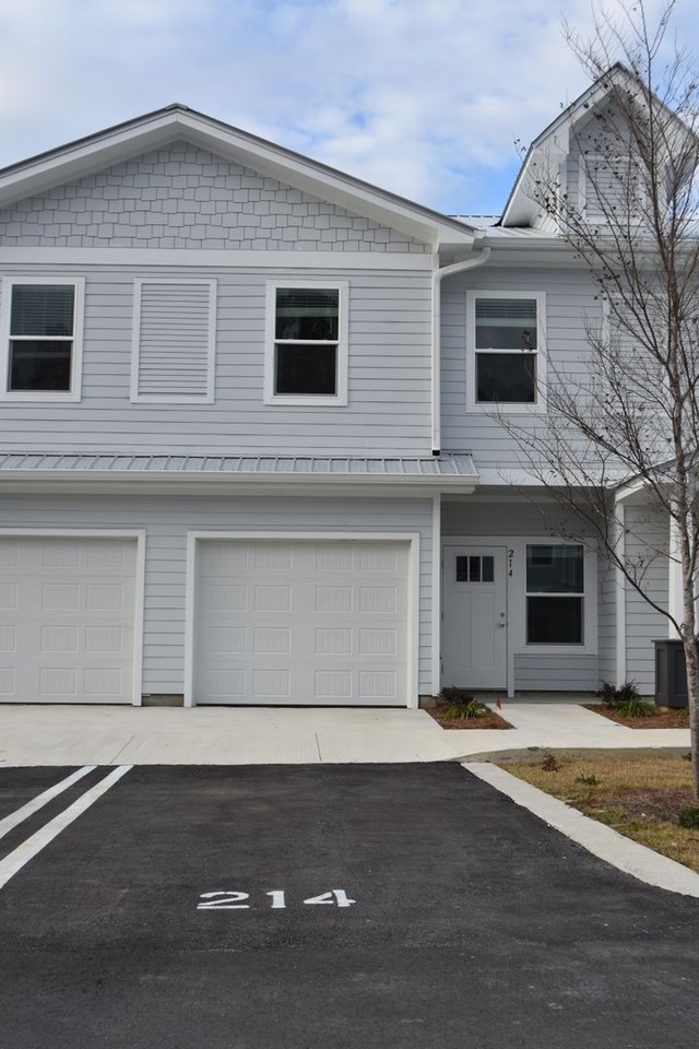 214 Date Palm Ln - Photo 3 of 33