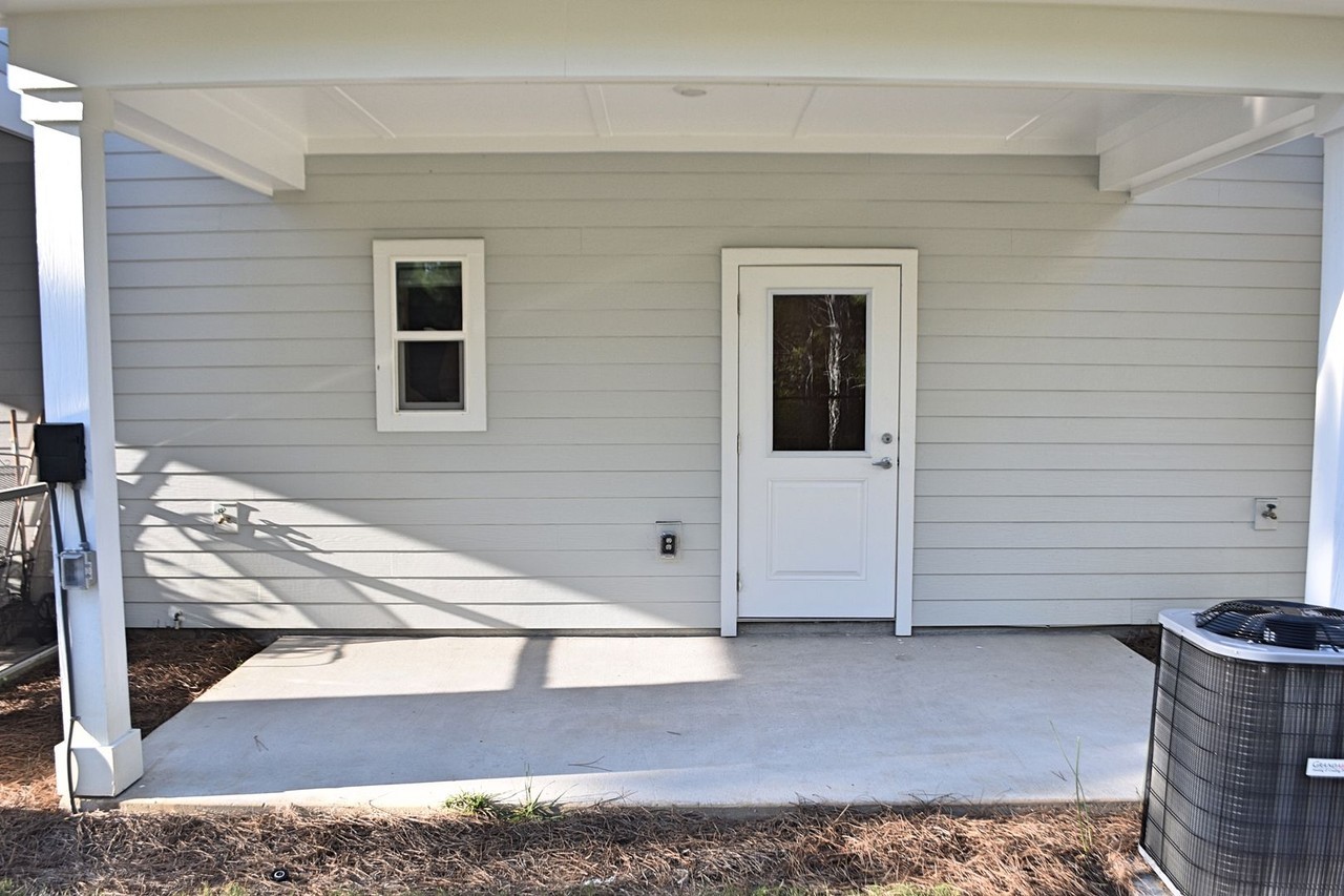 214 Date Palm Ln - Photo 6 of 33