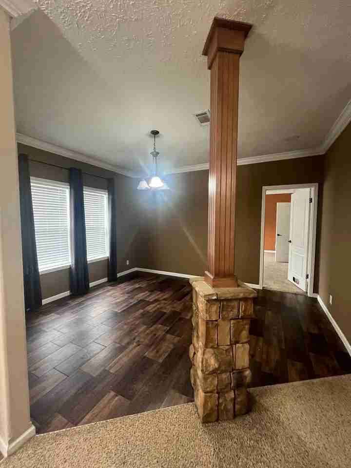 158 Spring Rd - Photo 3 of 20