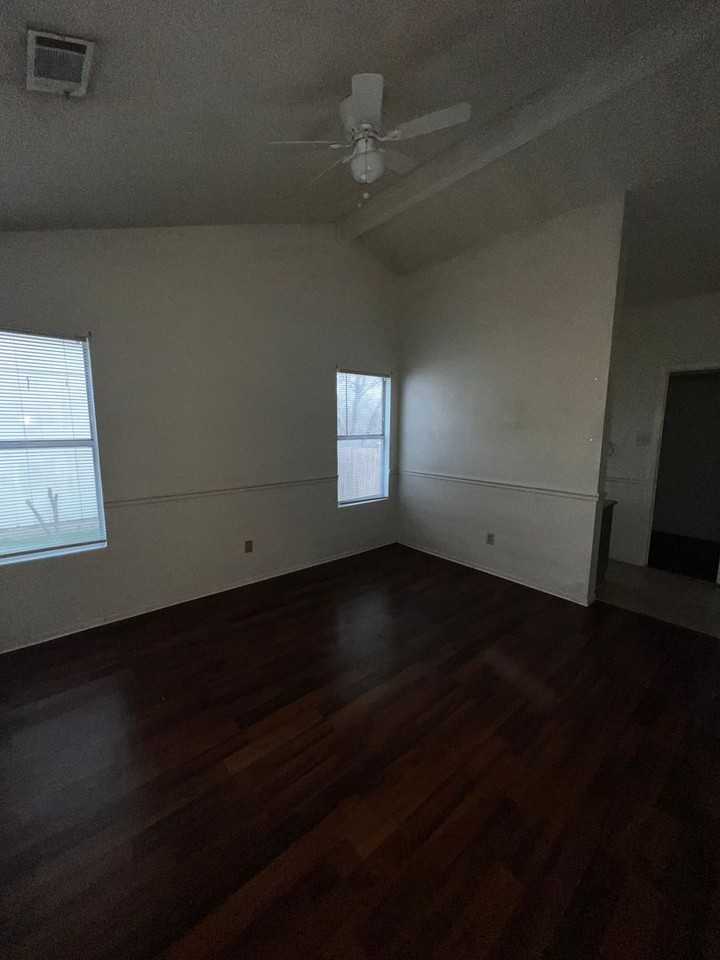 5507 Fence Row - Photo 5 of 17