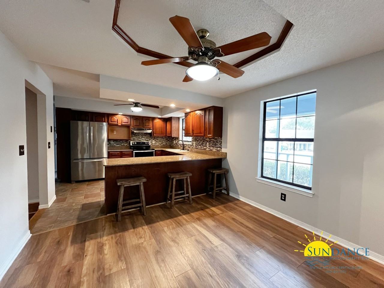 113 Live Oak Ct - Photo 7 of 27