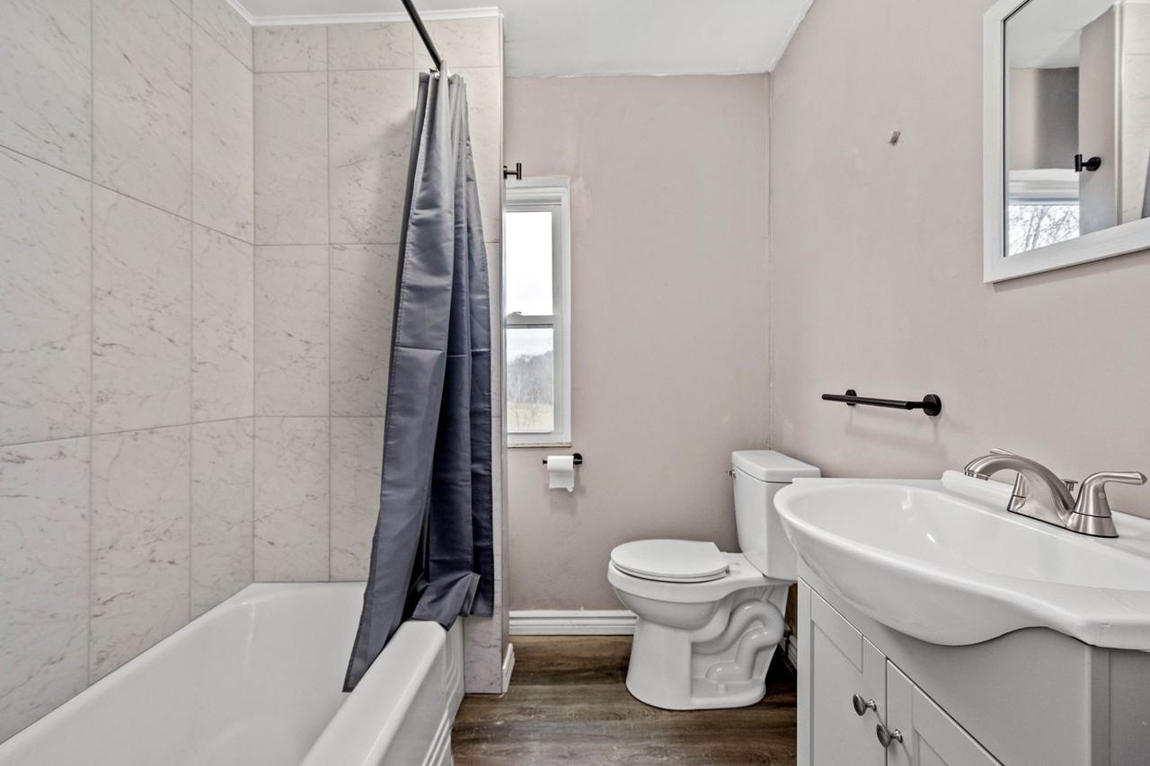 1108 Main St - Photo 2 of 26