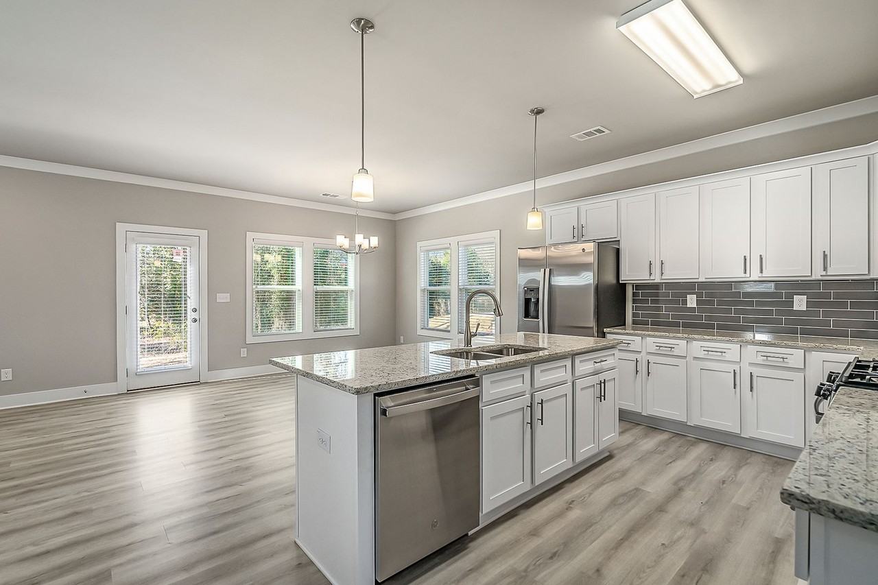 216 Colima Ave - Photo 4 of 25