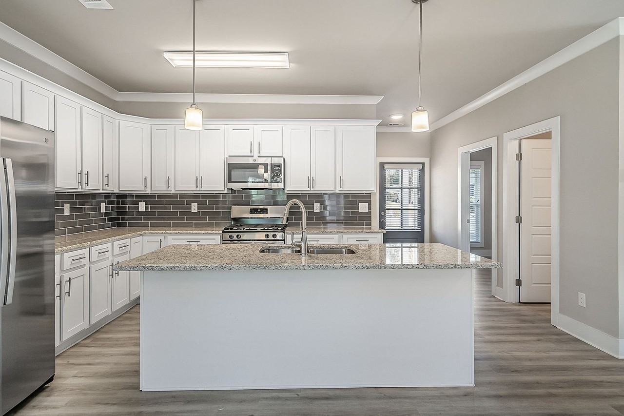216 Colima Ave - Photo 6 of 25