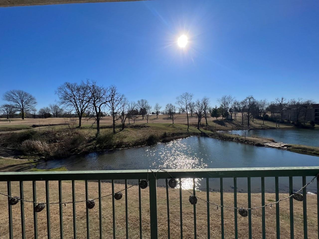 160 W Rockford Dr - Photo 2 of 41