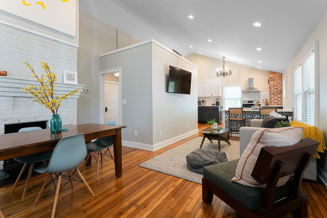 96 Flint St - Photo 7 of 36