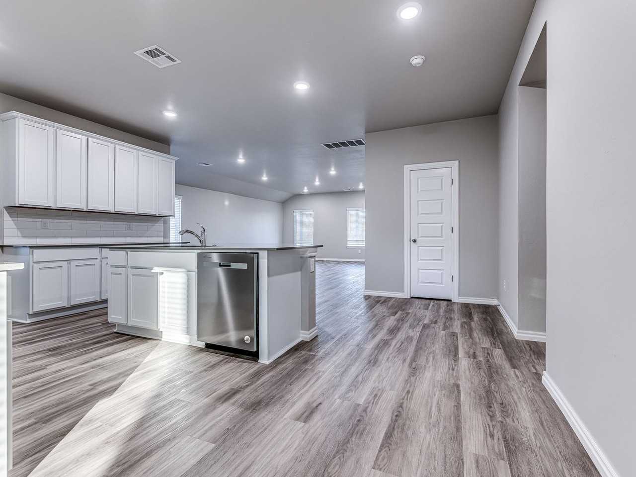 14904 Lost Falls Way - Photo 4 of 21