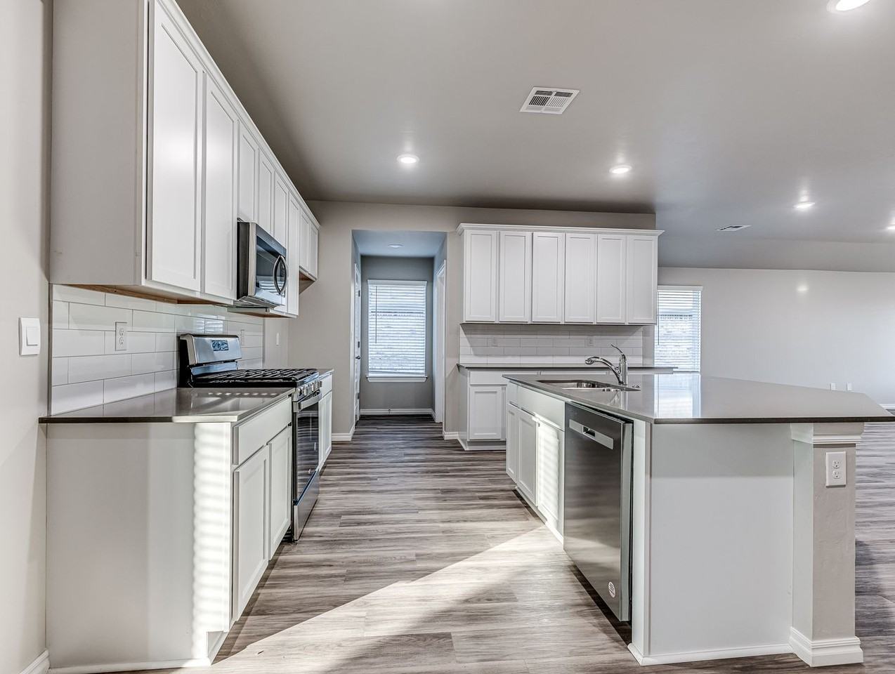 14904 Lost Falls Way - Photo 5 of 21