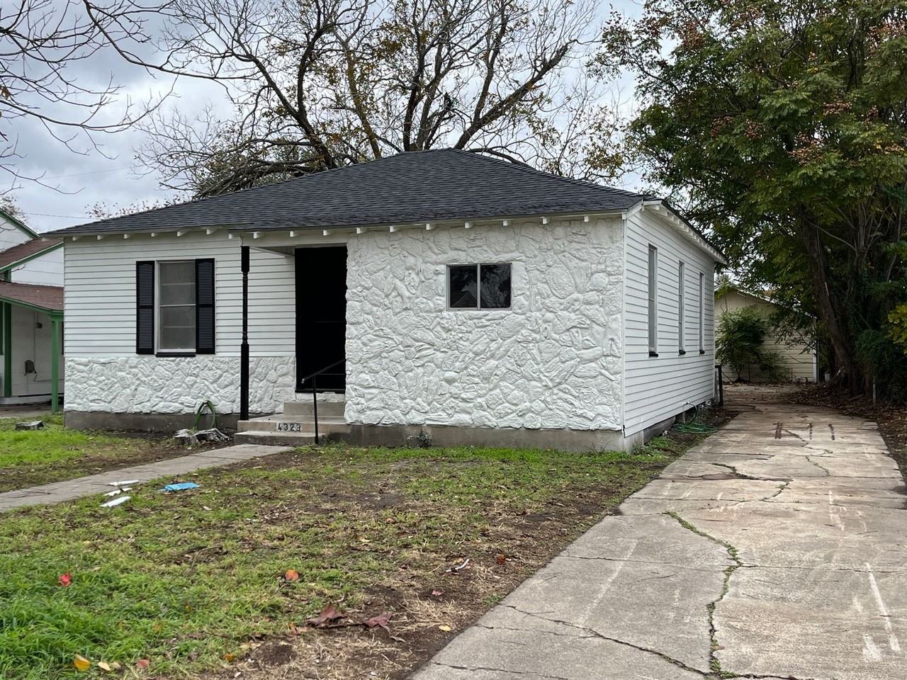 4329 Carlton St - Photo 2 of 16