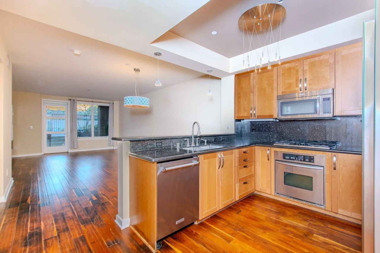 5440 La Jolla Blvd #105 - Photo 2 of 28