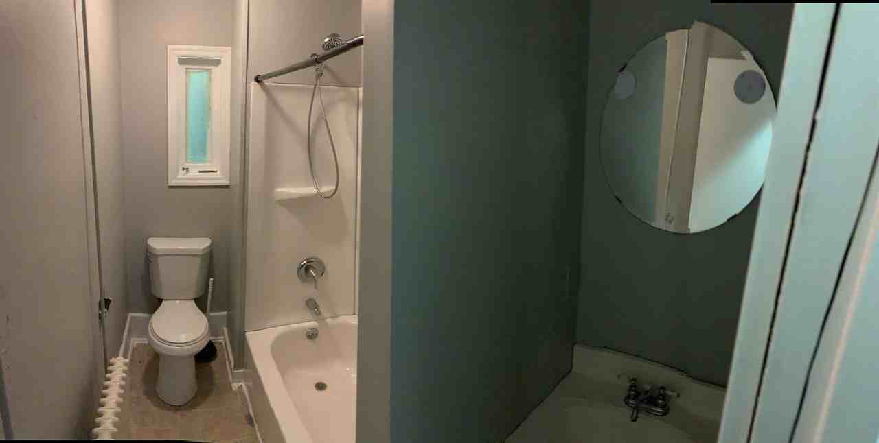 123 W Franklin St - Photo 2 of 6