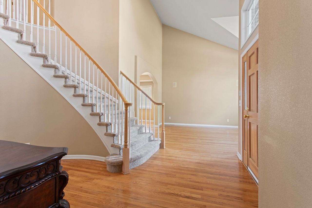 625 S Snowmass Cir - Photo 2 of 43