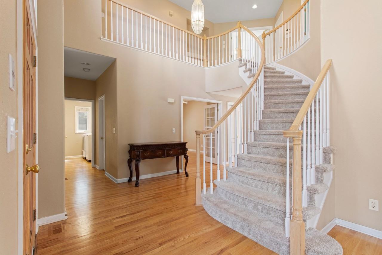 625 S Snowmass Cir - Photo 3 of 43
